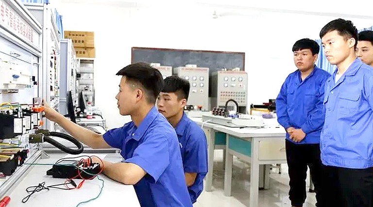 电气自动化设备安装与维修