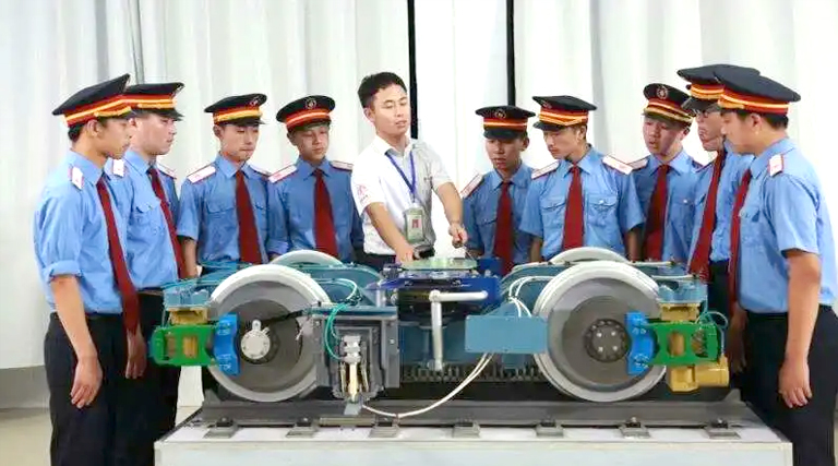 轨道运营与管理